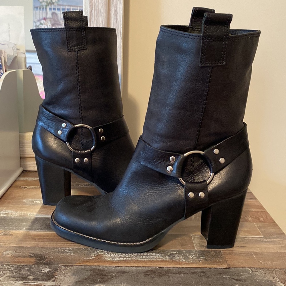 EUC SEXY 🔥 MIA Black Leather Biker Motorcycle Western Harness  Boots - 9M - Picture 4 of 16